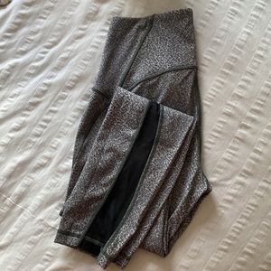 Lululemon leggings, like new. Worn once. Size 4.